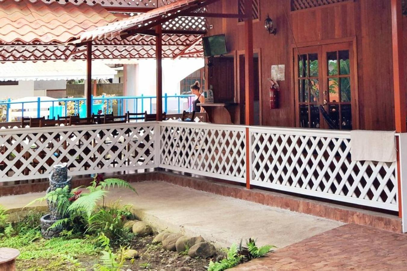 Poolside Beach House At Pangea Lodge Puerto Manzanillo Exterior foto